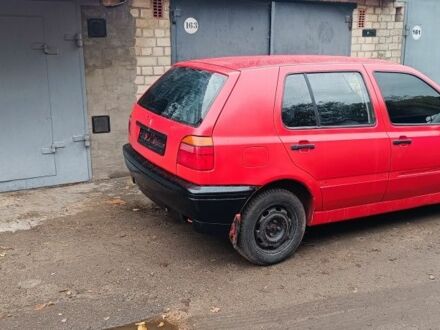Фольксваген Гольф 1994 у Чернігові на Automoto.ua Червоний Фольксваген Гольф, об'ємом двигуна 0 л та пробігом 200 тис. км за 1600 $, фото 1 на Automoto.ua