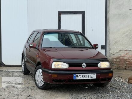 Фольксваген Гольф 1994 у Дрогобичі на Automoto.ua Червоний Фольксваген Гольф, об'ємом двигуна 1.8 л та пробігом 280 тис. км за 1550 $, фото 1 на Automoto.ua
