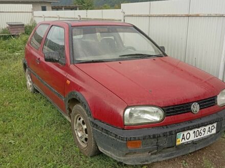 Фольксваген Гольф 1995 у Хусте на Automoto.ua Червоний Фольксваген Гольф, об'ємом двигуна 1.4 л та пробігом 1 тис. км за 1300 $, фото 1 на Automoto.ua