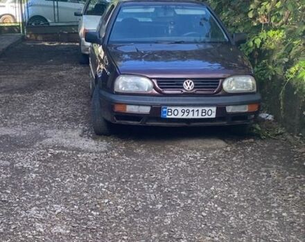 Красный Фольксваген Гольф, объемом двигателя 1.4 л и пробегом 350 тыс. км за 1897 $, фото 1 на Automoto.ua