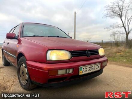 Фольксваген Гольф 1995 в Баштанке на Automoto.ua Красный Фольксваген Гольф, объемом двигателя 1.4 л и пробегом 200 тыс. км за 1500 $, фото 1 на Automoto.ua