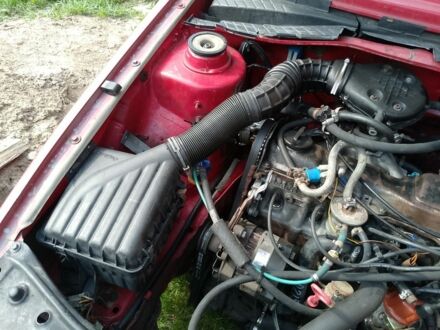 Фольксваген Гольф 1996 в Заречном на Automoto.ua Красный Фольксваген Гольф, объемом двигателя 0 л и пробегом 299 тыс. км за 679 $, фото 1 на Automoto.ua