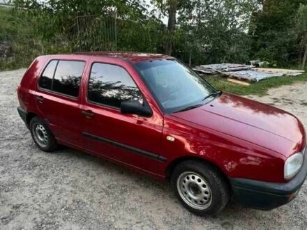 Фольксваген Гольф 1997 в Калуше на Automoto.ua Красный Фольксваген Гольф, объемом двигателя 0 л и пробегом 254 тыс. км за 944 $, фото 1 на Automoto.ua