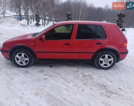 Красный Фольксваген Гольф, объемом двигателя 1.6 л и пробегом 245 тыс. км за 3400 $, фото 1 на Automoto.ua