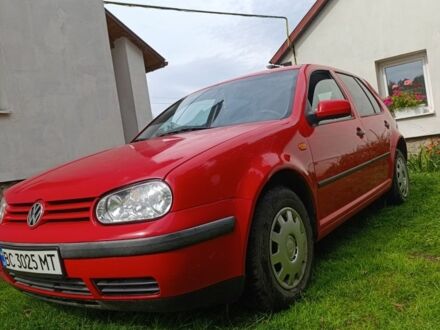 Фольксваген Гольф 1998 у Яворове на Automoto.ua Червоний Фольксваген Гольф, об'ємом двигуна 1.4 л та пробігом 230 тис. км за 3500 $, фото 1 на Automoto.ua