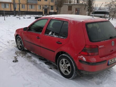 Красный Фольксваген Гольф, объемом двигателя 1.4 л и пробегом 230 тыс. км за 1600 $, фото 1 на Automoto.ua