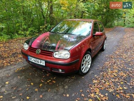 Красный Фольксваген Гольф, объемом двигателя 1.39 л и пробегом 229 тыс. км за 3500 $, фото 1 на Automoto.ua