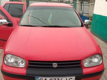 Красный Фольксваген Гольф, объемом двигателя 1.4 л и пробегом 270 тыс. км за 3600 $, фото 1 на Automoto.ua