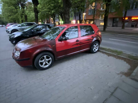 Красный Фольксваген Гольф, объемом двигателя 1.9 л и пробегом 400 тыс. км за 3250 $, фото 1 на Automoto.ua