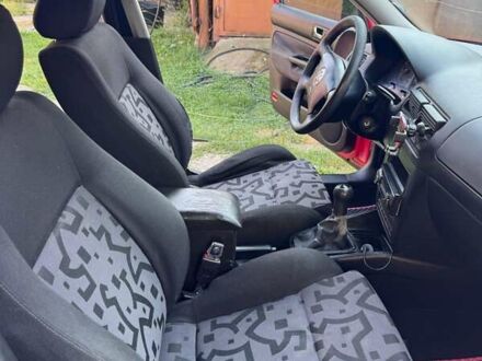 Фольксваген Гольф 1999 в Черновцах на Automoto.ua Красный Фольксваген Гольф, объемом двигателя 1.6 л и пробегом 287 тыс. км за 3000 $, фото 1 на Automoto.ua