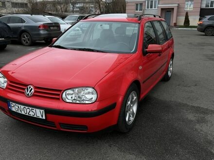Красный Фольксваген Гольф, объемом двигателя 2 л и пробегом 250 тыс. км за 2600 $, фото 1 на Automoto.ua