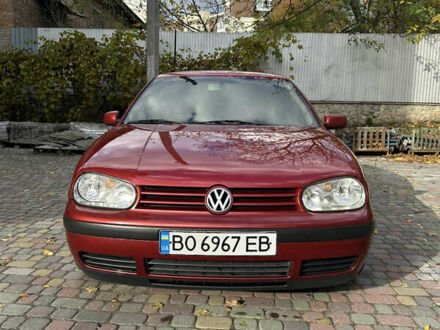 Красный Фольксваген Гольф, объемом двигателя 1.39 л и пробегом 255 тыс. км за 4200 $, фото 1 на Automoto.ua