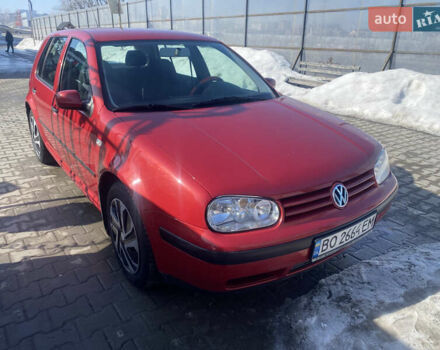 Красный Фольксваген Гольф, объемом двигателя 1.6 л и пробегом 115 тыс. км за 4300 $, фото 1 на Automoto.ua