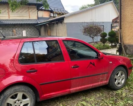 Красный Фольксваген Гольф, объемом двигателя 1.4 л и пробегом 300 тыс. км за 2700 $, фото 1 на Automoto.ua