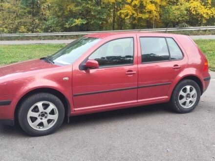 Красный Фольксваген Гольф, объемом двигателя 1.4 л и пробегом 250 тыс. км за 4800 $, фото 1 на Automoto.ua