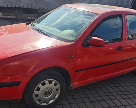 Красный Фольксваген Гольф, объемом двигателя 1 л и пробегом 230 тыс. км за 900 $, фото 1 на Automoto.ua