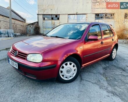 Красный Фольксваген Гольф, объемом двигателя 1.4 л и пробегом 281 тыс. км за 3300 $, фото 1 на Automoto.ua