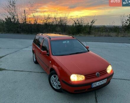 Красный Фольксваген Гольф, объемом двигателя 1.4 л и пробегом 308 тыс. км за 4100 $, фото 1 на Automoto.ua