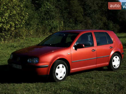 Красный Фольксваген Гольф, объемом двигателя 1.6 л и пробегом 225 тыс. км за 4150 $, фото 1 на Automoto.ua