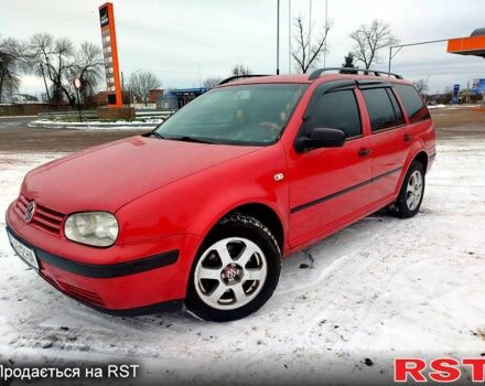 Красный Фольксваген Гольф, объемом двигателя 1.4 л и пробегом 235 тыс. км за 3600 $, фото 1 на Automoto.ua