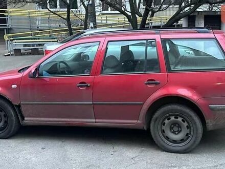 Красный Фольксваген Гольф, объемом двигателя 1.6 л и пробегом 332 тыс. км за 3100 $, фото 1 на Automoto.ua