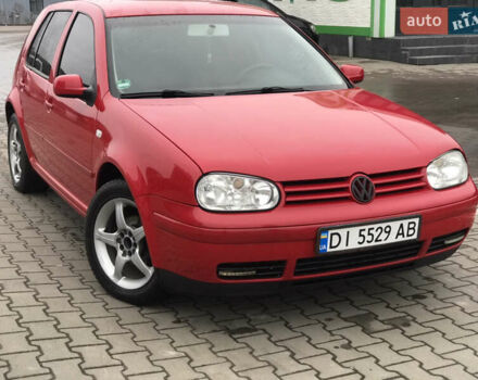 Красный Фольксваген Гольф, объемом двигателя 1.6 л и пробегом 273 тыс. км за 3399 $, фото 1 на Automoto.ua
