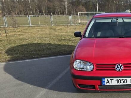 Фольксваген Гольф 2002 в Ивано-Франковске на Automoto.ua Красный Фольксваген Гольф, объемом двигателя 1.6 л и пробегом 229 тыс. км за 5000 $, фото 1 на Automoto.ua