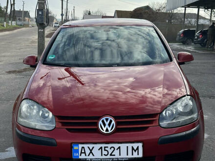 Красный Фольксваген Гольф, объемом двигателя 1.6 л и пробегом 186 тыс. км за 3750 $, фото 1 на Automoto.ua