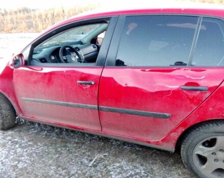 Красный Фольксваген Гольф, объемом двигателя 1.6 л и пробегом 301 тыс. км за 1600 $, фото 1 на Automoto.ua