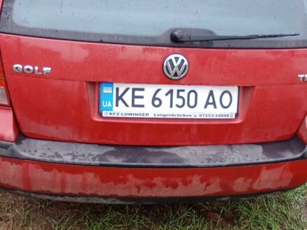 Червоний Фольксваген Гольф, об'ємом двигуна 1.9 л та пробігом 317 тис. км за 2800 $, фото 1 на Automoto.ua