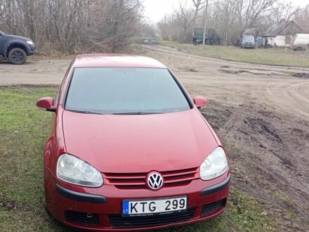 Красный Фольксваген Гольф, объемом двигателя 0 л и пробегом 372 тыс. км за 2500 $, фото 1 на Automoto.ua