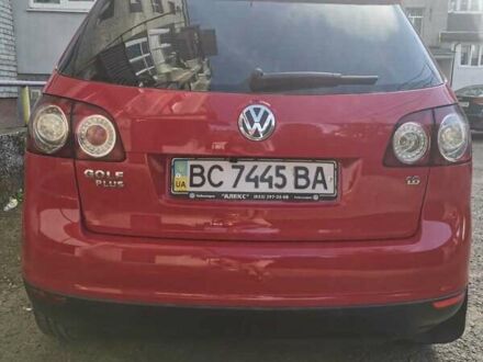 Красный Фольксваген Гольф, объемом двигателя 1.6 л и пробегом 336 тыс. км за 6200 $, фото 1 на Automoto.ua