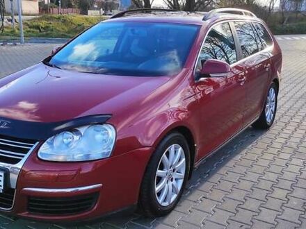 Красный Фольксваген Гольф, объемом двигателя 1.4 л и пробегом 330 тыс. км за 4700 $, фото 1 на Automoto.ua