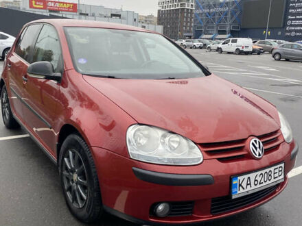Красный Фольксваген Гольф, объемом двигателя 1.6 л и пробегом 197 тыс. км за 7700 $, фото 1 на Automoto.ua