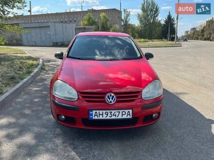 Красный Фольксваген Гольф, объемом двигателя 1.6 л и пробегом 231 тыс. км за 5500 $, фото 1 на Automoto.ua