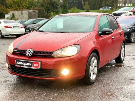 Красный Фольксваген Гольф, объемом двигателя 1.6 л и пробегом 197 тыс. км за 7690 $, фото 1 на Automoto.ua