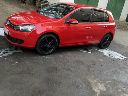 Красный Фольксваген Гольф, объемом двигателя 1.4 л и пробегом 205 тыс. км за 7350 $, фото 1 на Automoto.ua