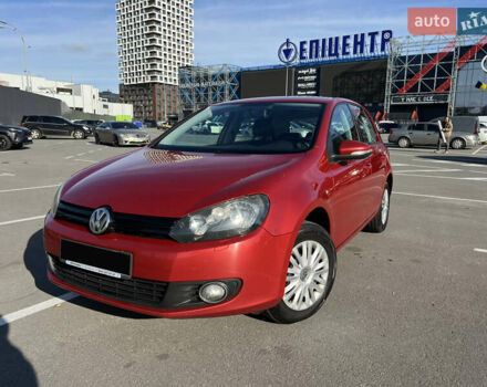 Червоний Фольксваген Гольф, об'ємом двигуна 1.6 л та пробігом 195 тис. км за 6900 $, фото 1 на Automoto.ua
