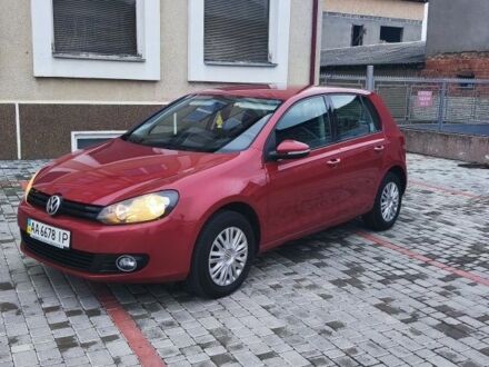 Красный Фольксваген Гольф, объемом двигателя 1.6 л и пробегом 196 тыс. км за 8000 $, фото 1 на Automoto.ua