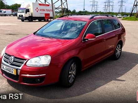 Красный Фольксваген Гольф, объемом двигателя 1.4 л и пробегом 224 тыс. км за 7000 $, фото 1 на Automoto.ua