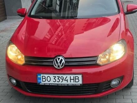 Красный Фольксваген Гольф, объемом двигателя 1.39 л и пробегом 247 тыс. км за 7200 $, фото 1 на Automoto.ua