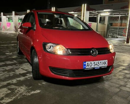 Красный Фольксваген Гольф, объемом двигателя 1.6 л и пробегом 163 тыс. км за 6800 $, фото 1 на Automoto.ua