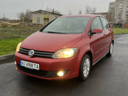 Червоний Фольксваген Гольф, об'ємом двигуна 1.6 л та пробігом 223 тис. км за 6550 $, фото 1 на Automoto.ua