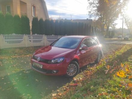 Красный Фольксваген Гольф, объемом двигателя 0 л и пробегом 130 тыс. км за 10000 $, фото 1 на Automoto.ua