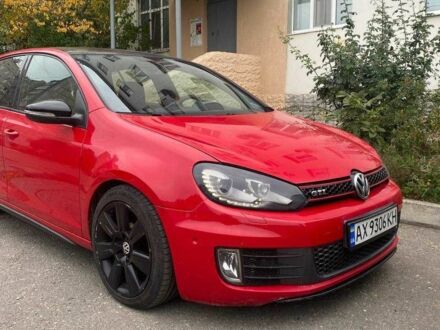 Красный Фольксваген Гольф, объемом двигателя 2 л и пробегом 194 тыс. км за 8999 $, фото 1 на Automoto.ua