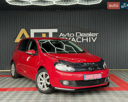 Красный Фольксваген Гольф, объемом двигателя 1.6 л и пробегом 151 тыс. км за 8800 $, фото 1 на Automoto.ua