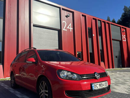 Красный Фольксваген Гольф, объемом двигателя 1.6 л и пробегом 296 тыс. км за 7500 $, фото 1 на Automoto.ua