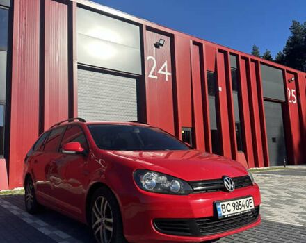 Красный Фольксваген Гольф, объемом двигателя 1.6 л и пробегом 296 тыс. км за 7500 $, фото 1 на Automoto.ua