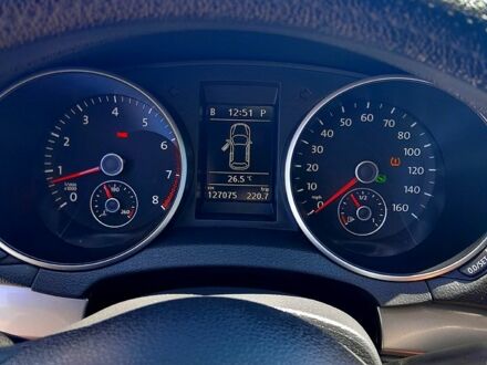 Фольксваген Гольф 2012 у Запоріжжя на Automoto.ua Червоний Фольксваген Гольф, об'ємом двигуна 2.5 л та пробігом 127 тис. км за 8400 $, фото 1 на Automoto.ua