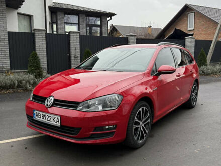 Красный Фольксваген Гольф, объемом двигателя 1.6 л и пробегом 233 тыс. км за 11500 $, фото 1 на Automoto.ua